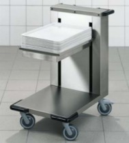 Chariots pour distribution de couverts et plateaux