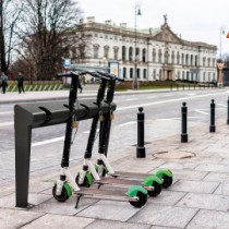 Racks pour trottinettes