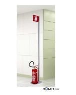 Support-dextincteur-avec-base-et-panneau-drapeau-h42904