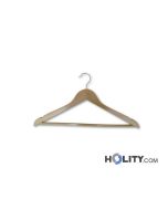 lots-de-100-cintres-en-bois-pour-hôtel-h43838