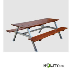 table-avec-bancs-de-pique-nique-avec-repose-pieds-h701-01
