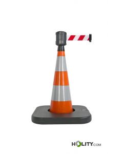 Cône-de-signalisation-routière-avec-ruban-rouge-et-blanc-h972_125