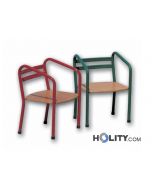 chaise-pour-maternelle-avec-accoudoirs-en-bois-h17227